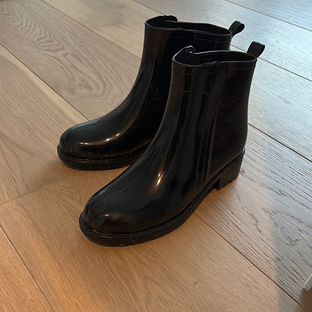 Black Women's Ankle Boots brand new never worn